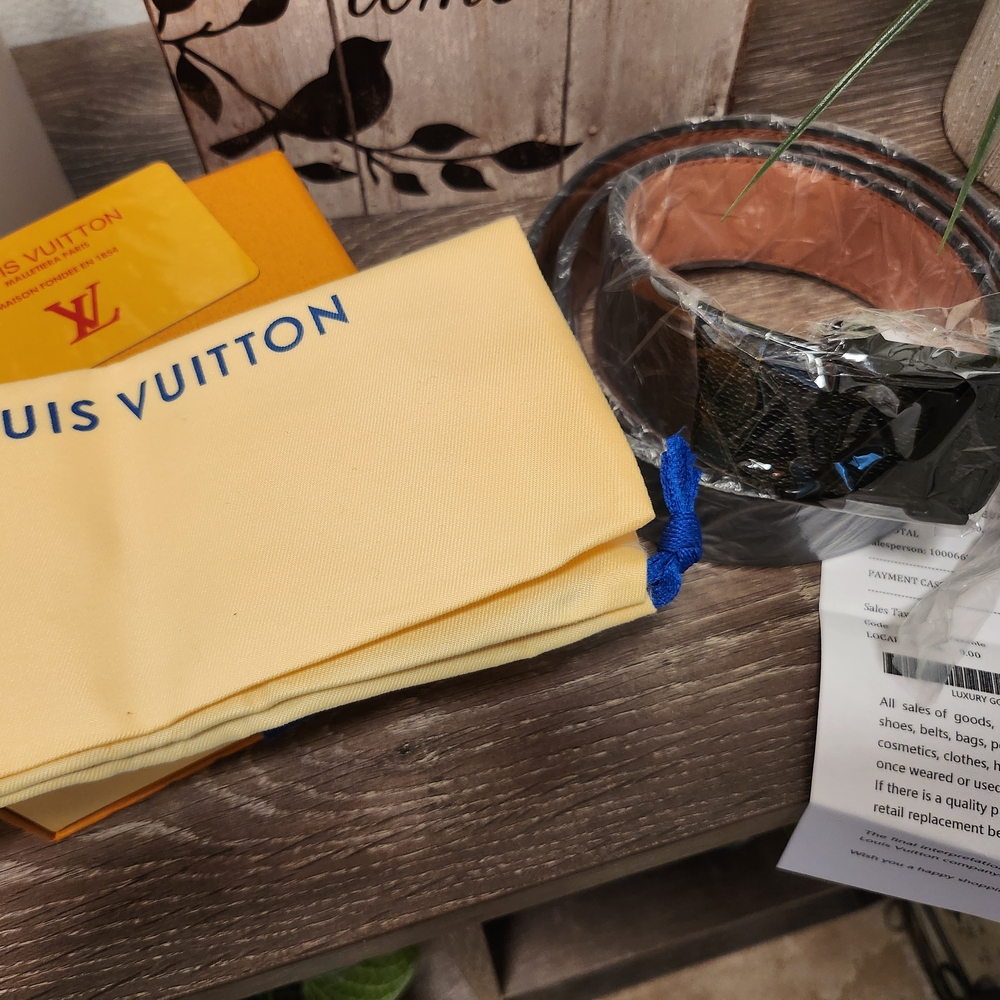 Louis Vuitton Mens Belt